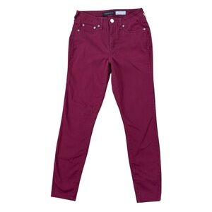Woman’s Aeropostale “high waisted jegging” maroon jeggings size 6